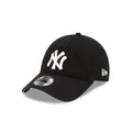 New York Yankees Black 9FORTY Adjustable Hat