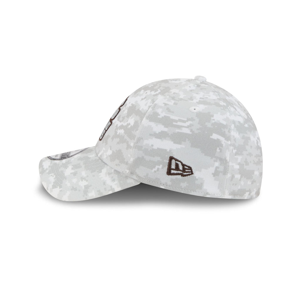 Cleveland Browns 2025 Salute to Service Fan Gear 39THIRTY Stretch Fit Hat