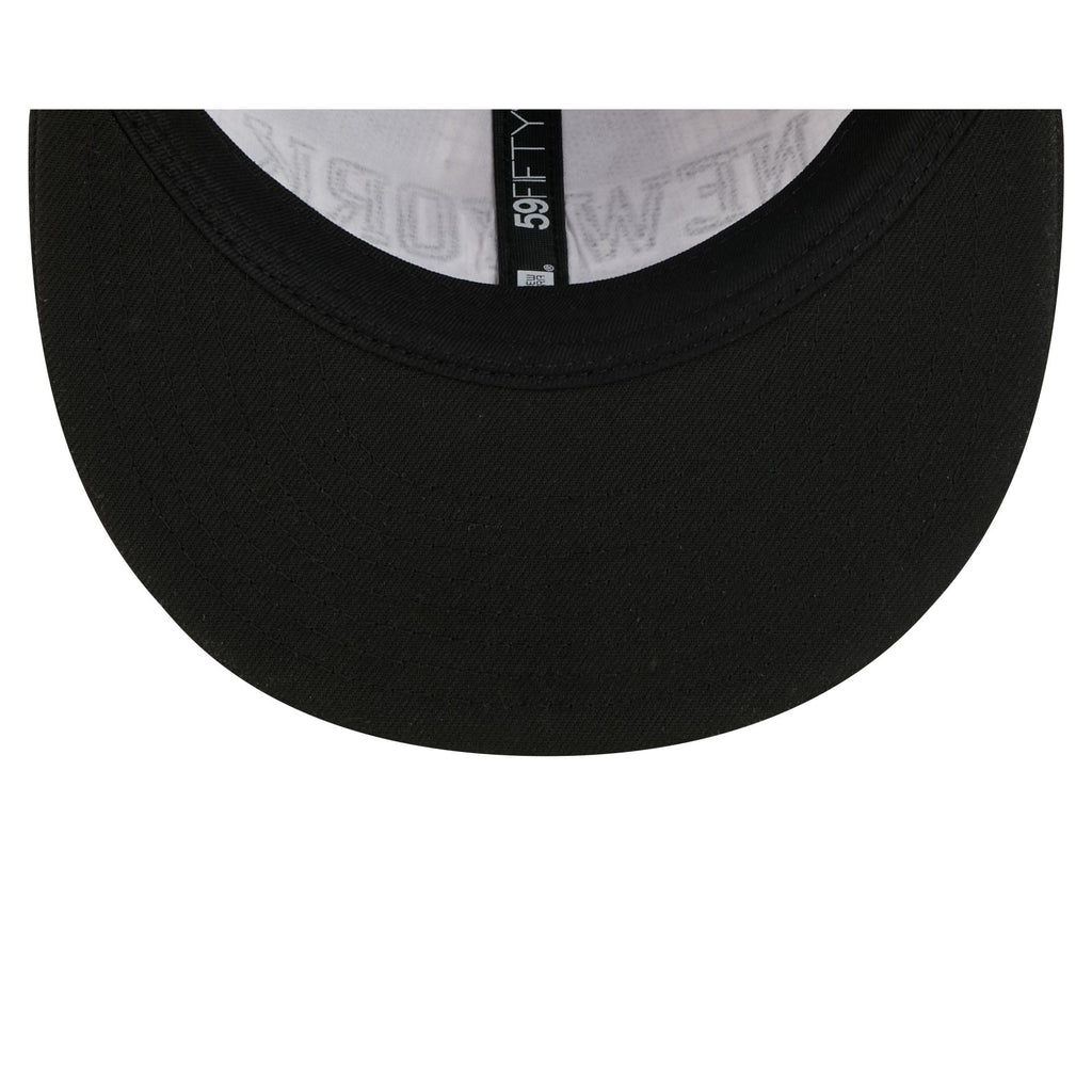 New York Knicks Grunge Plaid Retro Crown 59FIFTY Fitted Hat