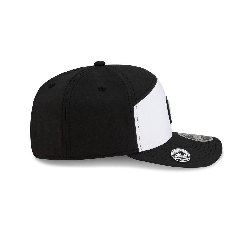 New York Mets 2026 Clubhouse Black & White Split Panel 9SEVENTY Stretch-Snap Hat