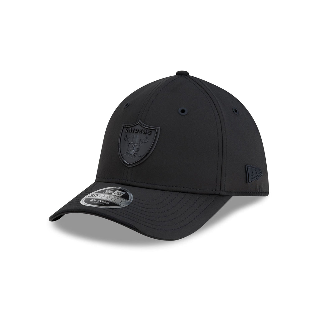 Las Vegas Raiders 2026 Sideline Black 39THIRTY M-Crown Stretch Fit Hat